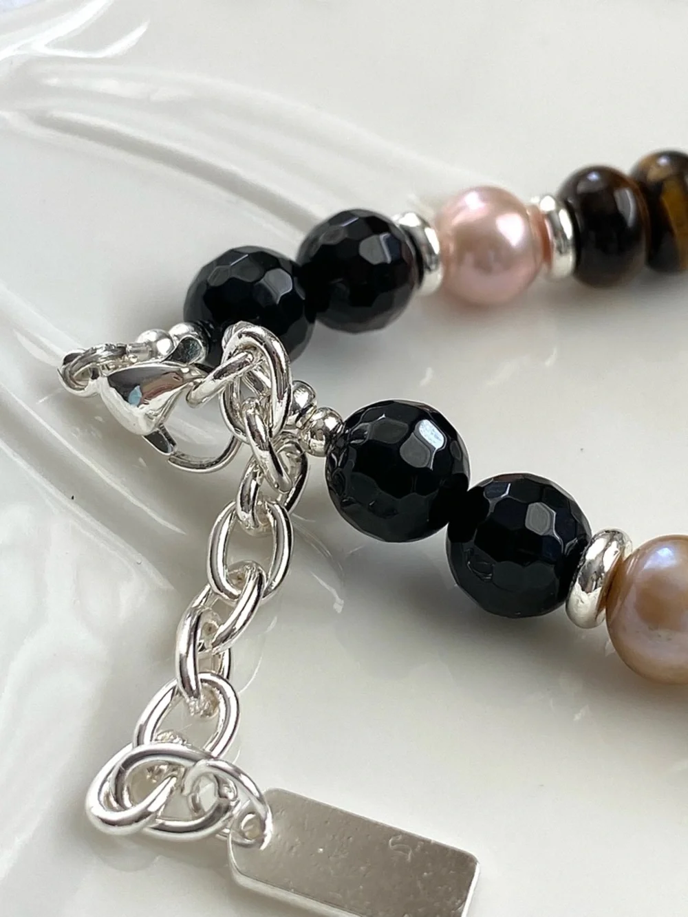 GP58-Handmade Agate, Tiger’s Eye, Onyx And Freshwater Pearl Necklace - Picture 14 of 15